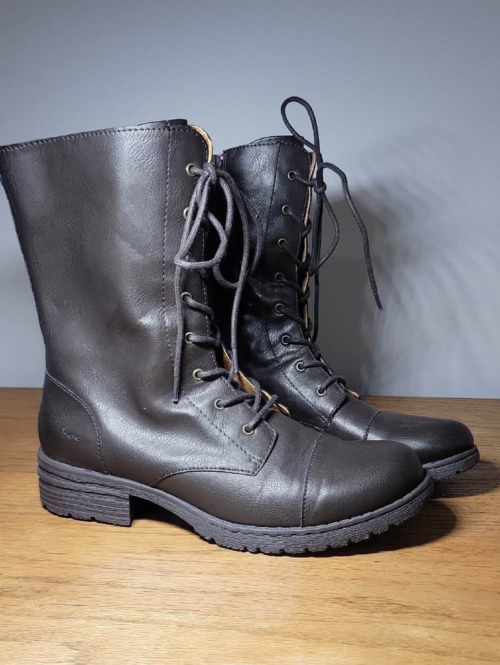 b.o.c. Women's Carissa Lace-Up Combat Booties Dark Brown Size 9M Style BC0010523
